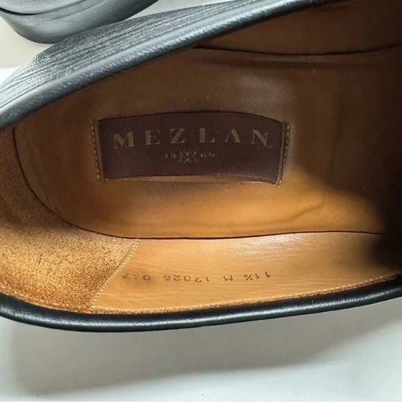 MEZLAN BLACK LEATHER SUEDE LOAFERS - Picture 9 of 9
